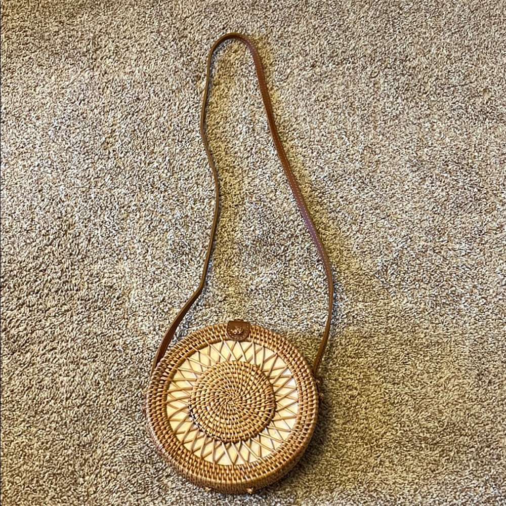 Round Woven Crossbody Bag - Tan